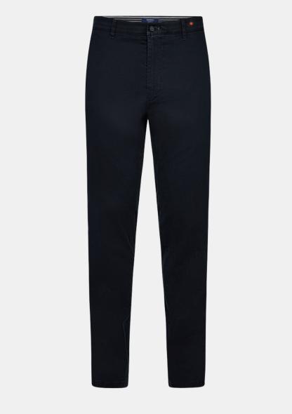 1A1053277825 - Chino Modern mit Schullogo